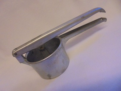VINTAGE SIMPLEX OMG ALUMINIUM KARTOFFEL REIS GEMÜSE STAMPFER ITALIEN 50ER 60er