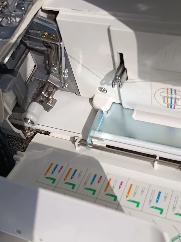 Nähmaschine Overlock COVERLOCK JANOME 1000 CP Guter Zustand! - Bild 4 von 4