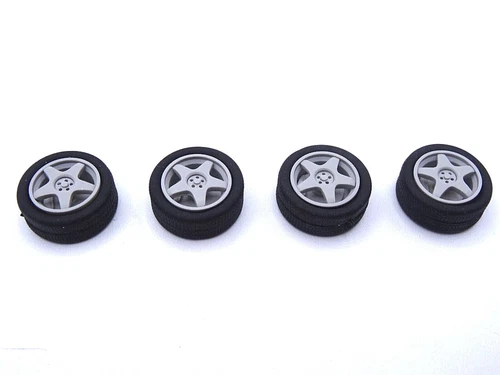 ALEZAN MODELS . ACCESSORIES 1/43. SET OF 4 WHEELS RIM OZ / SPEEDLINE . 5 NUTS .