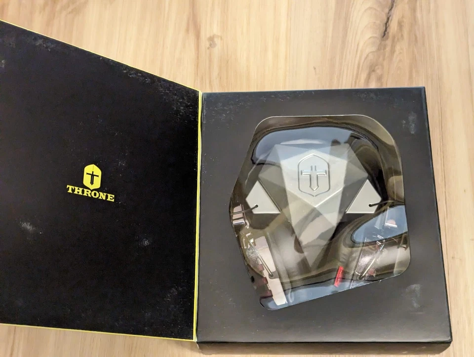 I-Mego Throne Poison Over The Ear Headphones - Image 3 of 4