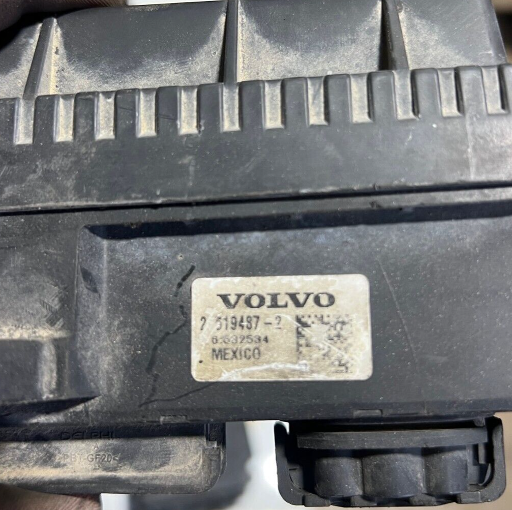 その他 HAPPY 2 2017 VOLVO VNL FUSE BOX USED P/N 21619487-2 | eBay