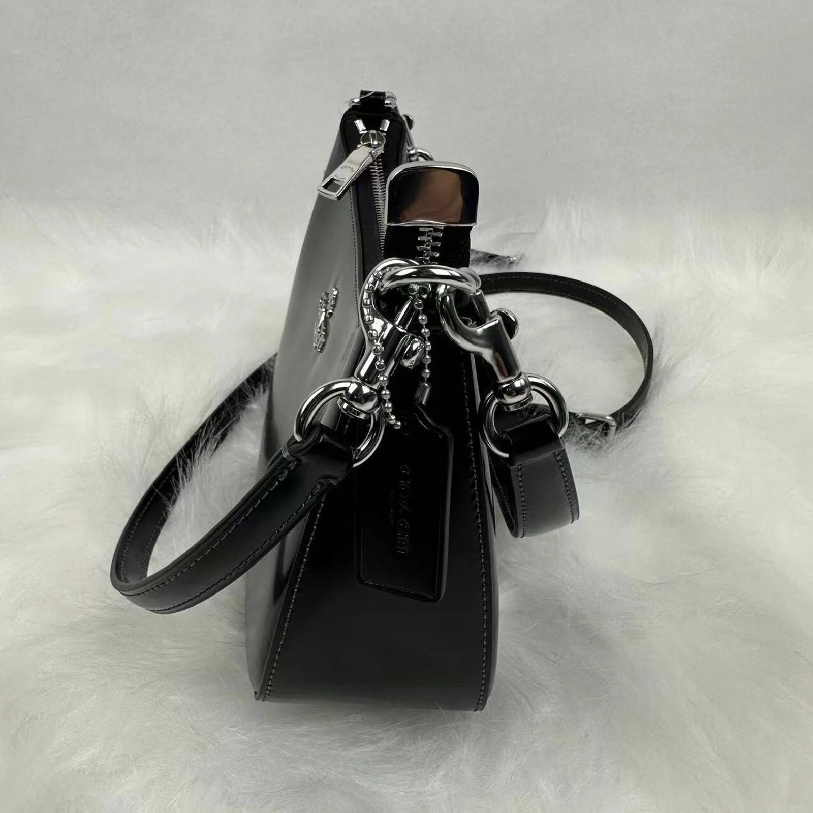 Borsa a tracolla Coach Teri in pelle argento nero CV938 nuova con etichette