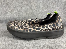 Oofos OOmg Low Shoes Womens Size 9 Slip On Leopard Animal Print Recovery Comfort