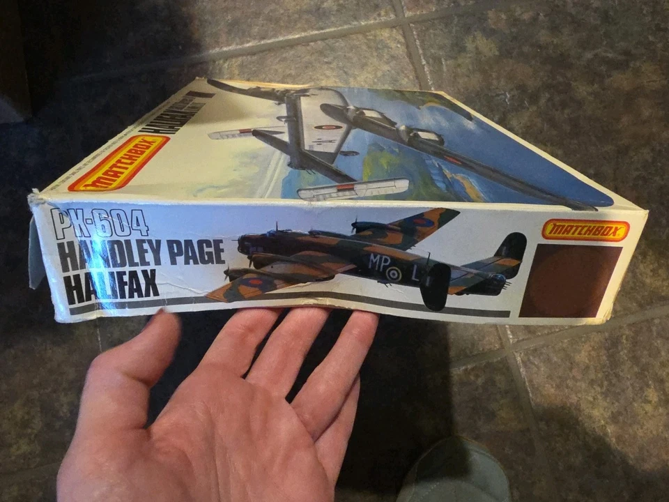 1979 Matchbox Halifax GR.II Series IA B.Mk.I 1/72 Airplane Model Unbuilt in Box - Image 2 of 3