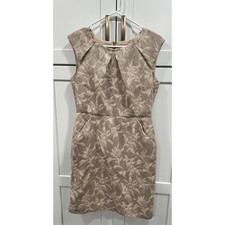 Taylor Dress Women Size 6 Beige Floral Jacquard Cap Sleeve Sheath Knee Length
