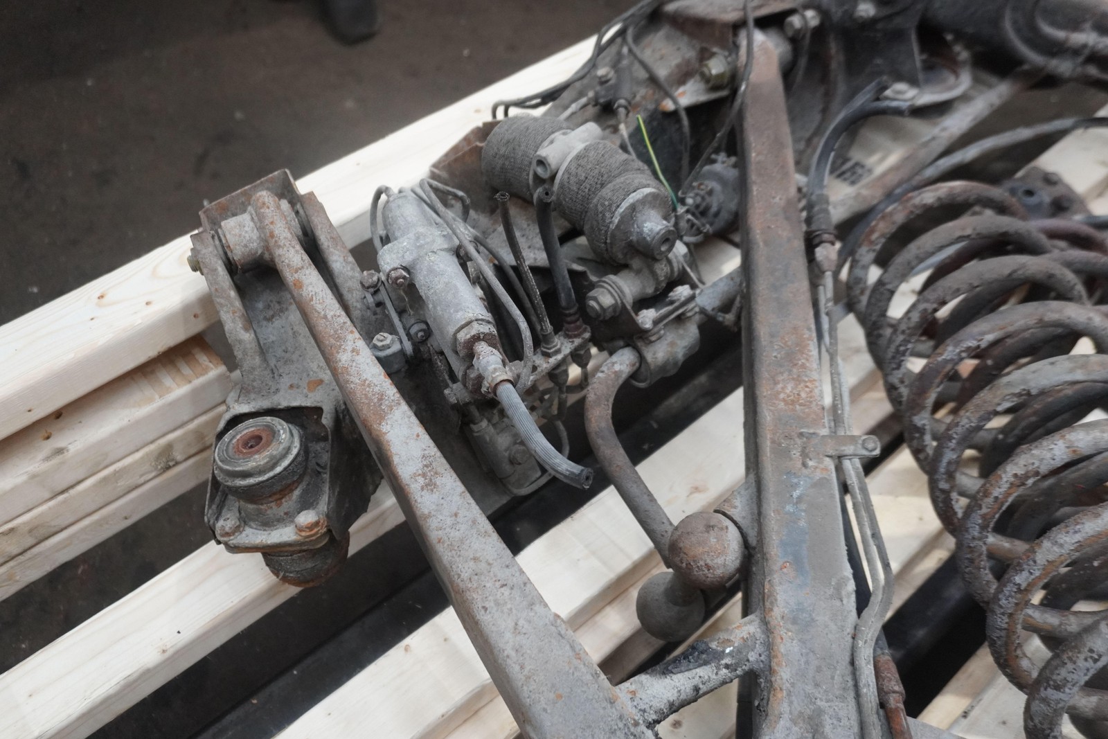Rear Axle Differential Carrier Suspension OEM Rolls Royce Silver Shadow 1973
