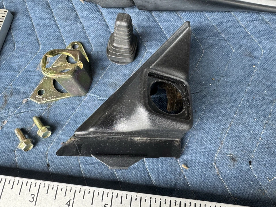 Espejo retrovisor de ajuste manual derecho Volvo 240 244 245 1986-1993 OEM #4824E Foto 4 de 4