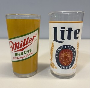 Set of 2 Vintage Miller High Life And Miller Lite Beer Glasses 10 ounce barware