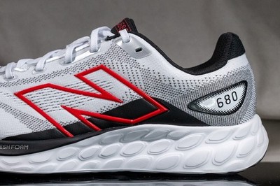 NEW BALANCE FRESH FOAM 680 v8 shoes for men, NEW & AUTHENTIC, 4E WIDE US size 9