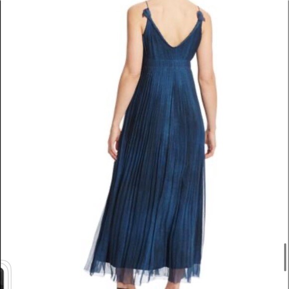 elie tahari carrie gilded pleated maxi dress Elie Tahari Women's The Harley Dress - Multi - Size 2