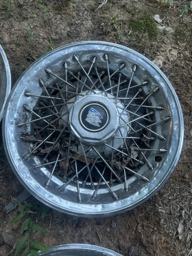 1980s Buick Regal Wire type 1 Hubcap with center wheel Lot Of 4 - Picture 4 of 17