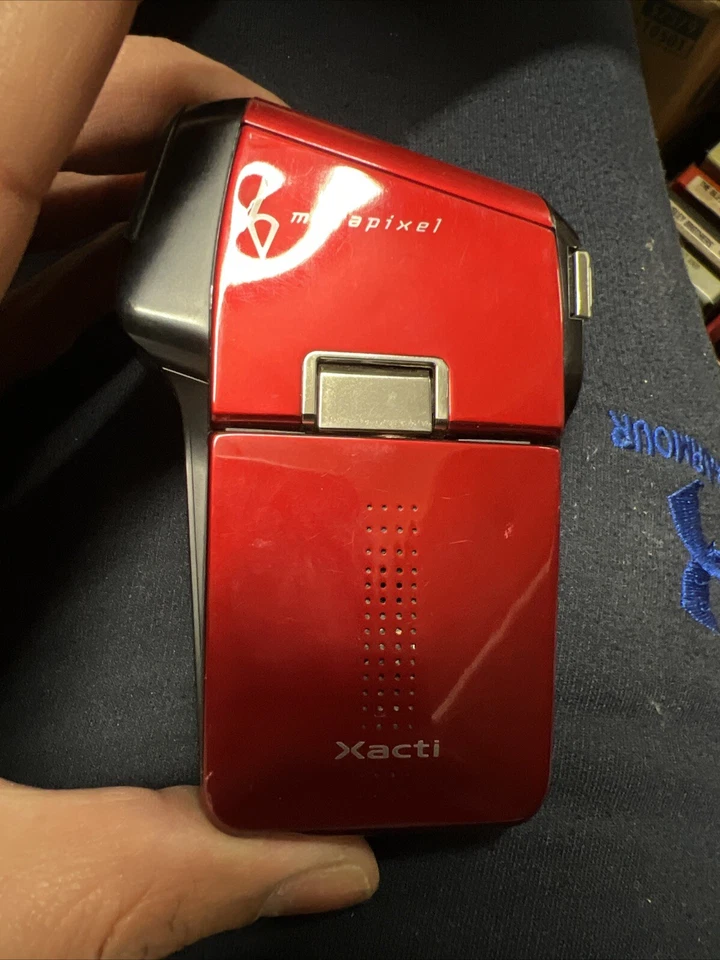 Videocámara digital Sanyo Xacti VPC-C6EX 6MP MPEG4 ROJA sin cargador Foto 3 de 4