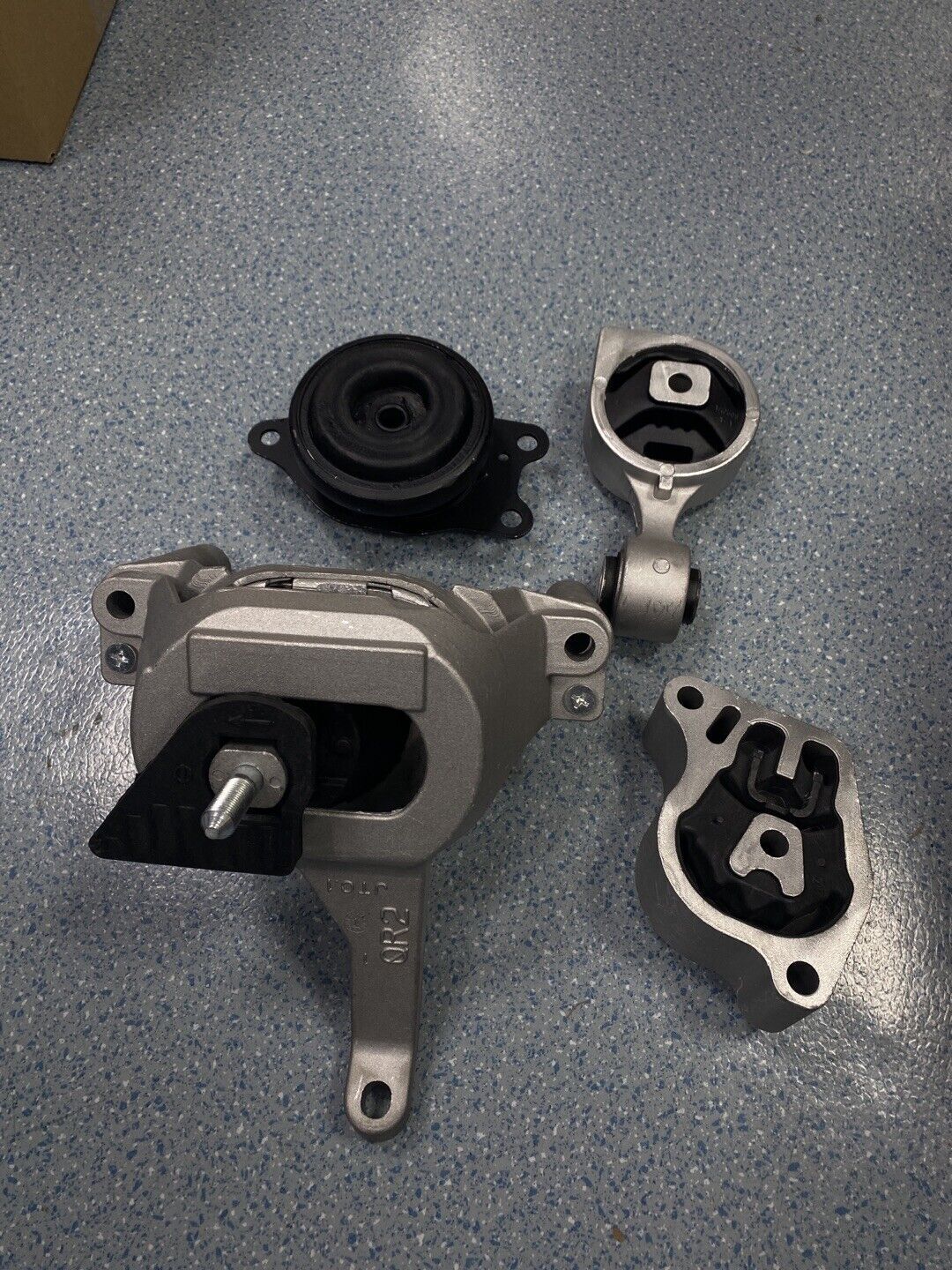 For Nissan Altima 2.5L 20072015 Auto CVT 4PCS/SET Engine Motor Mount