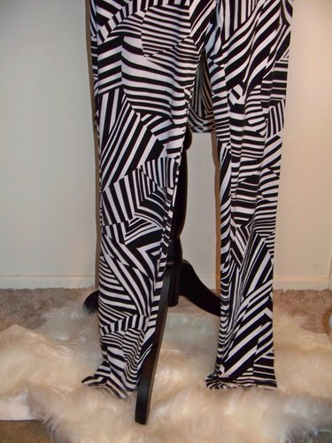 Cleo Apparel Zebra Animal Print Black/White Size Medium - Picture 3 of 4