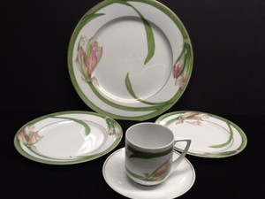 ROSENTHAL AMARYLLIS 5 piece PLACE SETTING fine china EXCELLENT!