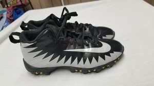 black and yellow baseball cleats youth