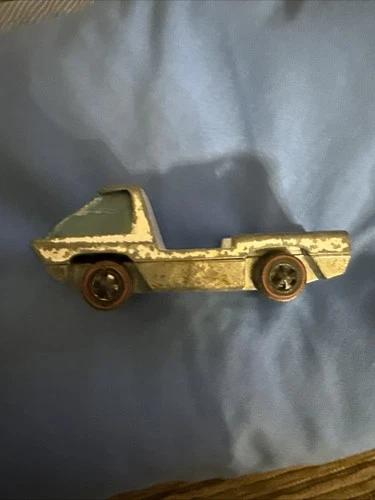Hot Wheels Redline 1969 Heavyweights White Truck See Condition