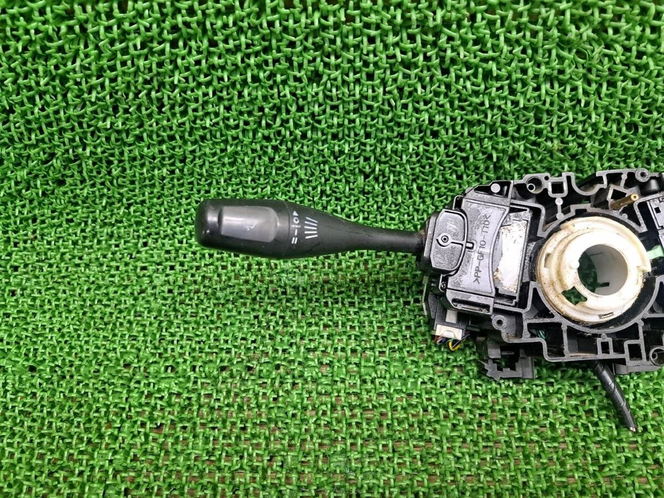 Interruptor de atenuación combinado luz intermitente MITSUBISHI MINICAB CAMIONETA U61V U61T  Foto 3 de 4