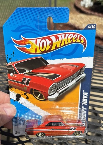 Hot Wheels  Chevy Nova 502 Red Variation Muscle Mania - GM '12 Series #6/10 - Bild 2 von 3