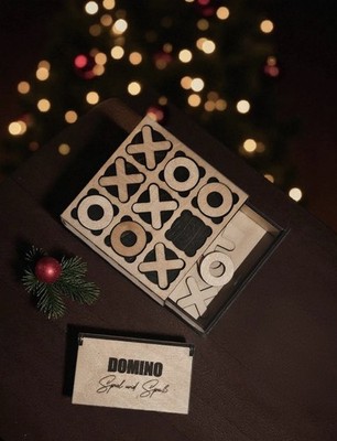 Spiel Set, Brettspiel aus Holz, Tic Tac Toe und Domino