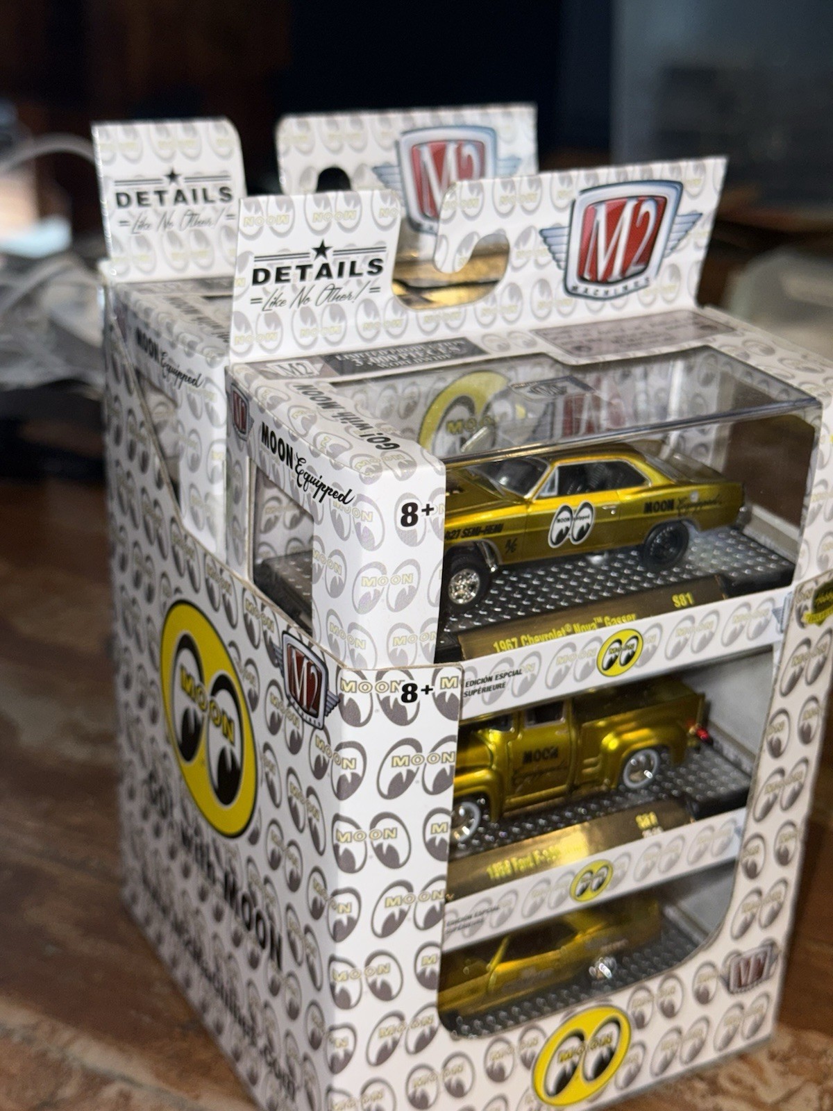 BRAND NEW FULLY COMPLETE W/ DISPLAY SLEEVE M2 MOON-EYES LIQUID GOLD! SET OF 6!