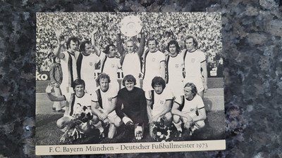Rarität ! Mannschaftsfoto FC Bayern 1973 mit originalen Signaturen