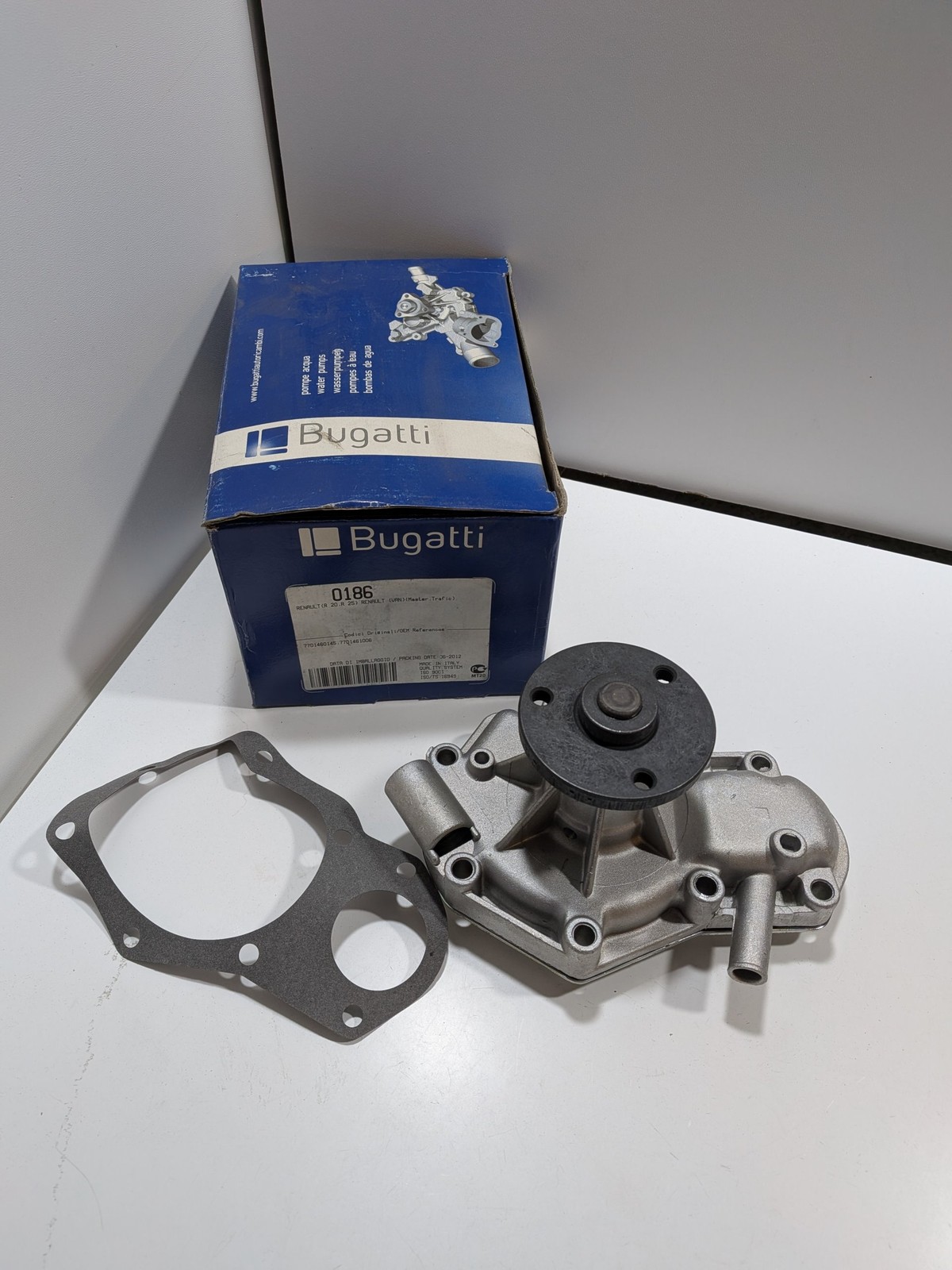 Pompe à eau Renault R20 R25 et Trafic Master 2.0 2.2 en fonte d'aluminium d'origine