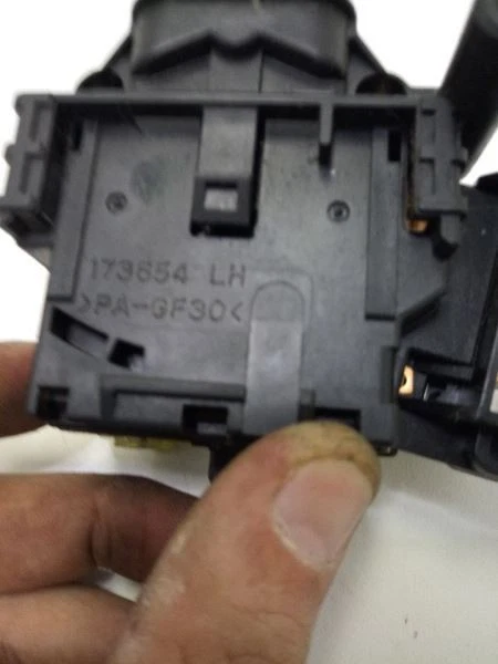 Toyota Highlander 2002 limpiaparabrisas nivel columna fabricante original usado probado Foto 2 de 4