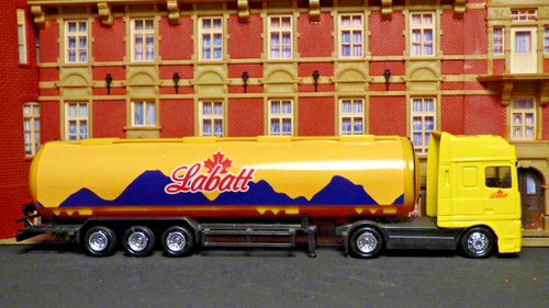 Rarität,1:87,DAF 95 XF Tank-SZ, Labatt, Canada ,Nr. S004, Truck of the World - Bild 2 von 5