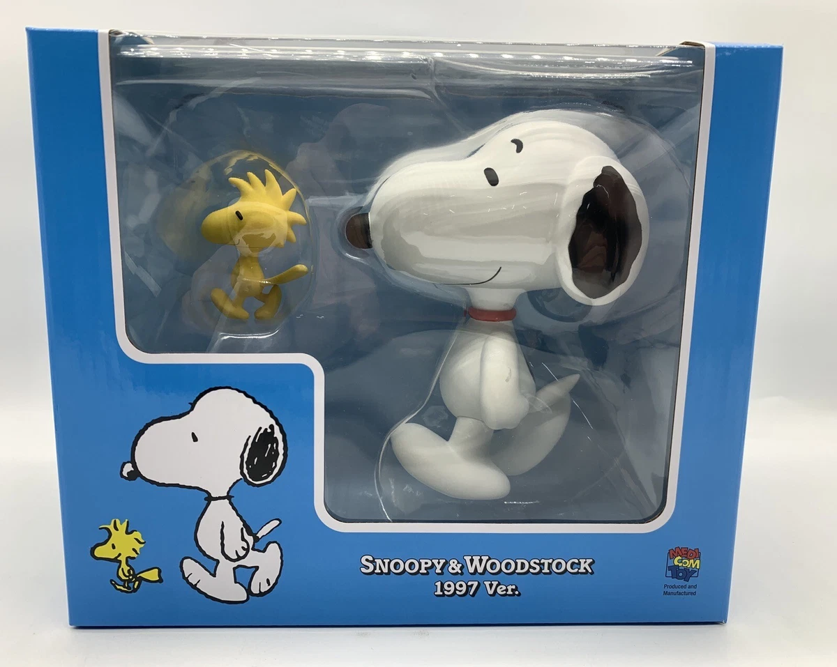 PEANUTS Snoopy & Woodstock 新品 青 メディコムトイ Preços baixos em Bonecos de ação MEDICOM Woodstock Snoopy e