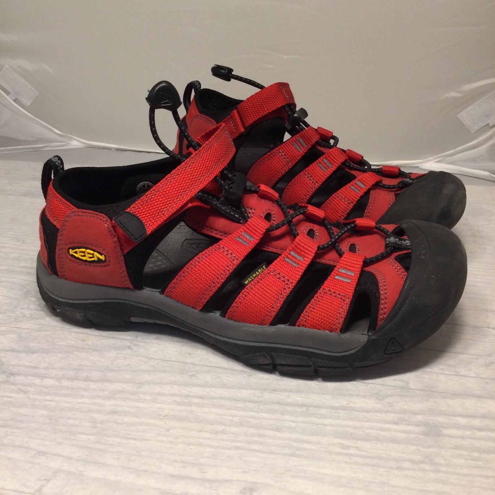 Sandali scarpe da donna Keen taglia 6 bordeaux rosso Newport H2 outdoor escursionismo acqua