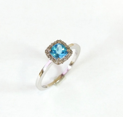 Massiver Weißgold- und Kissenschliff Blautopas Halo Diamant Statement/Versprechen Ring