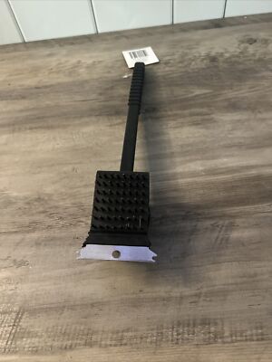 Flame Glo 3 in 1 14'' grill scrubber. Stainless brush,scour pad and grate cleaner