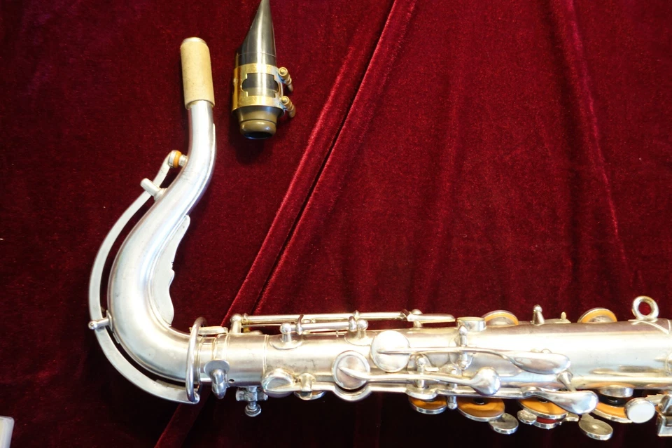 SAXOFÓN BUESCHER C circa 1925 #75277. Foto 2 de 4