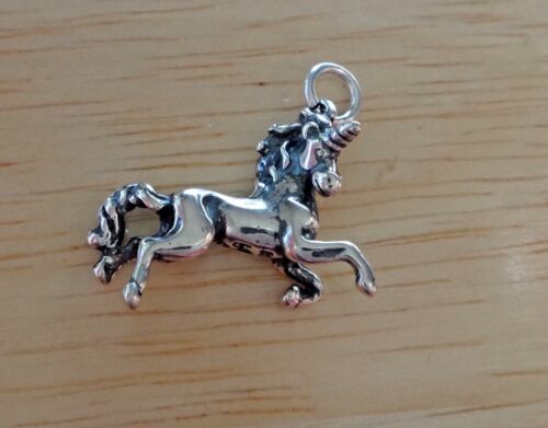 Sterling Silver 3D 16x20mm Magical Unicorn horse Charm! - 第 1/5 張圖片