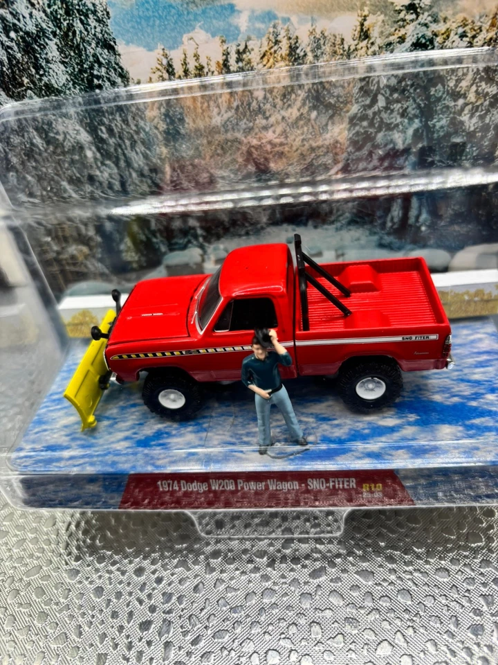 M2 Machines  (Sno-Fiter )-  "1974 Dodge W200 Power Wagon" - Image 2 of 4