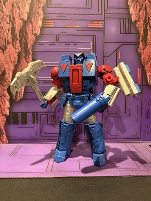 Transformers Generations 40th Anniversary Decepticon Straxus Comic Edition