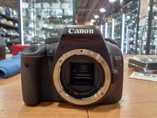 CANON EOS KISS X4 DSLR 798993