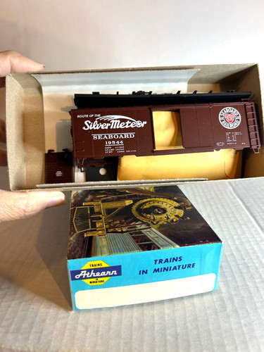 ATHEARN/Special Seaboard "Silver Meteor" 40' AAR Box Car #19544 KIT H.O. 1:87 | Condition: Used