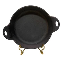 Lodge Cast Iron Camping Pan 6.5 In Wide 1 1/4 In Deep Duel Handle