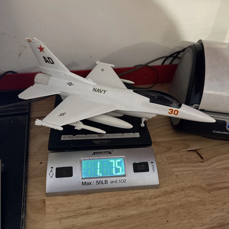 United States Navy F-16 Falcon Fighter Jet Vintage Spec Cast Collector 1995 WOW - Image 2 of 4