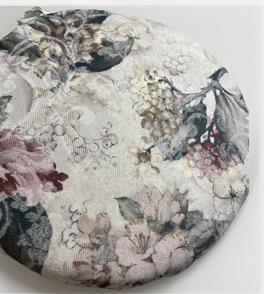 Round Chair Cushion with Ties — Vintage Rose Garden floral Lot Of 2 - Image 3 of 4