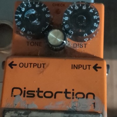 Boss DS-1 Electric Guitar Distortion Effect Pedal