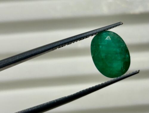 natural gemstone emerald zambia green color oval shape opaque - Picture 1 of 3