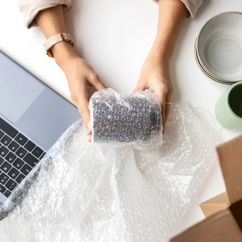 Yens3/16" Small Bubble Cushioning Padding Roll 700'x 12" Wide Perf 12" 700FT - Image 3 of 4