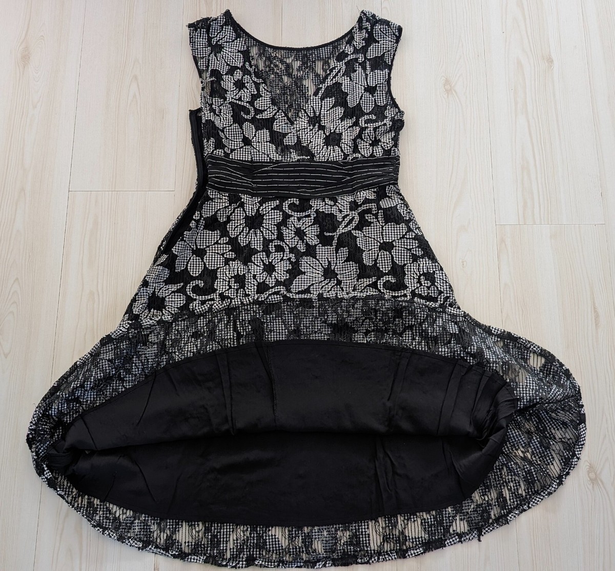 anthropologie black dress white flower NEW: Anthropologie dress with white/black flowers