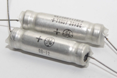 2x MIL Tantal-Kondensator GE type CL25BH111UP3, 110 µF / 30 V-, Capacitor, NOS