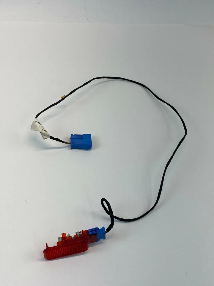 Lámpara de luz de puerta lateral izquierda Audi A4 A4 Quattro 1999 2000 2001 con arnés OEM Foto 2 de 4