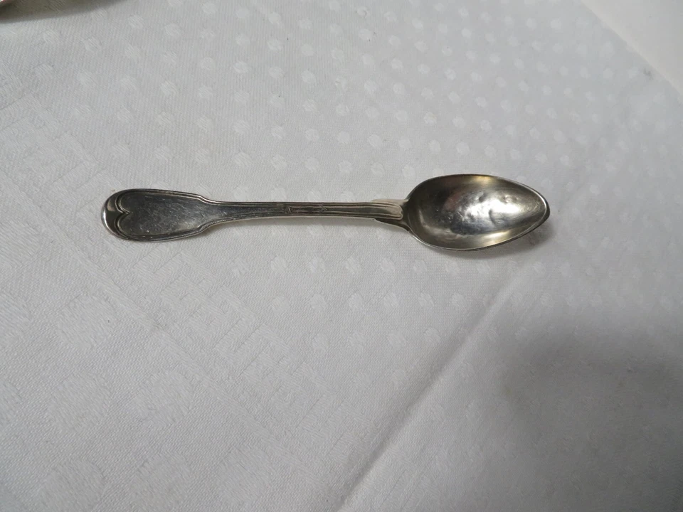 petite cuillère argent massif poinçon minerve orfèvre A?P 18 gr  1 autre poinçon - Photo 3/4
