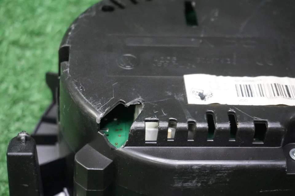 2010 VOLKSWAGEN CC SPORT Speedometer Gauge Cluster OEM 3C8920970J 145,288K MILES - Image 4 of 4